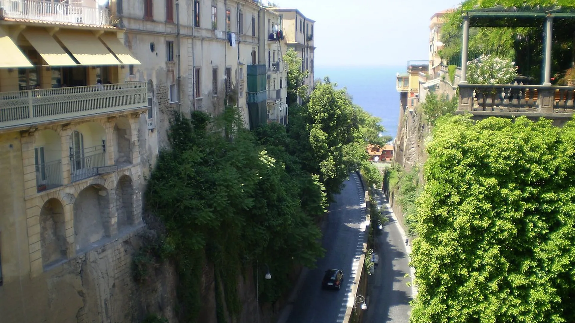 Sorrento — S.Agata sui due Golfi () (Campania)