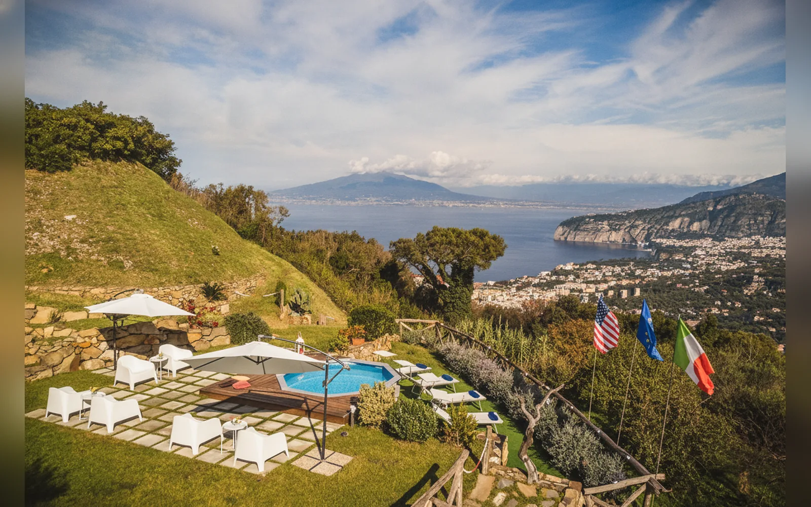 Esterni di VILLA LANTANA, S.Agata sui due Golfi () (Campania) (foto 6)